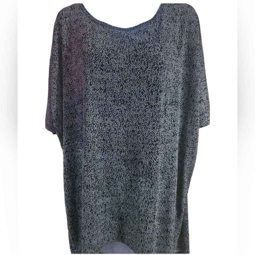 Black and White LuLaRoe Irma